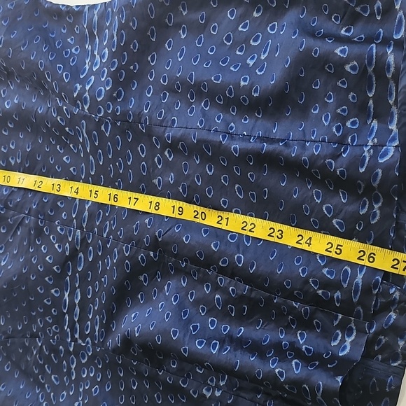 Escade Elements Silk Navy Blue  Womens Seelves Top Size US M  European 42 - Picture 8 of 10